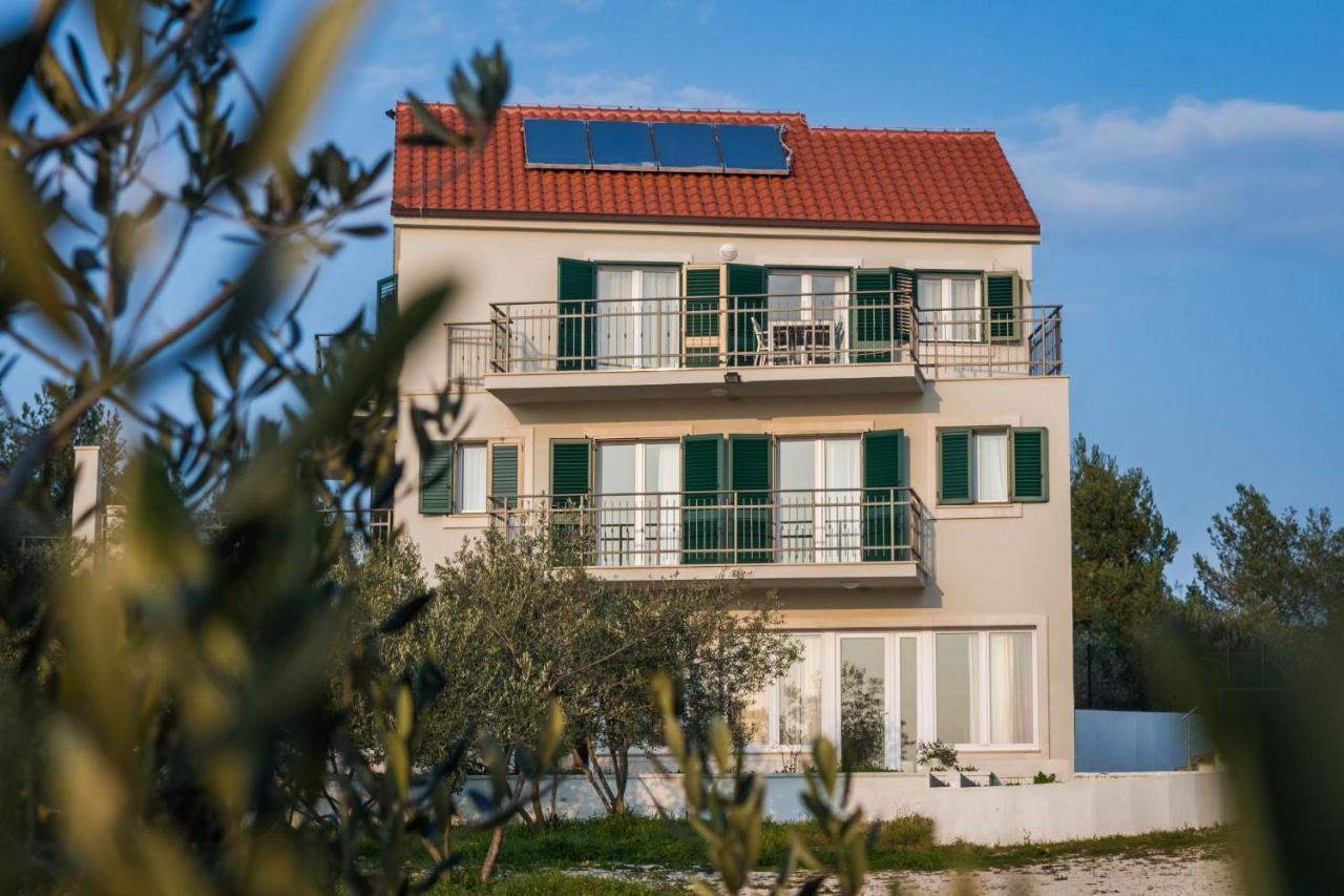 Bijaka Villas&Apartments Милна Экстерьер фото