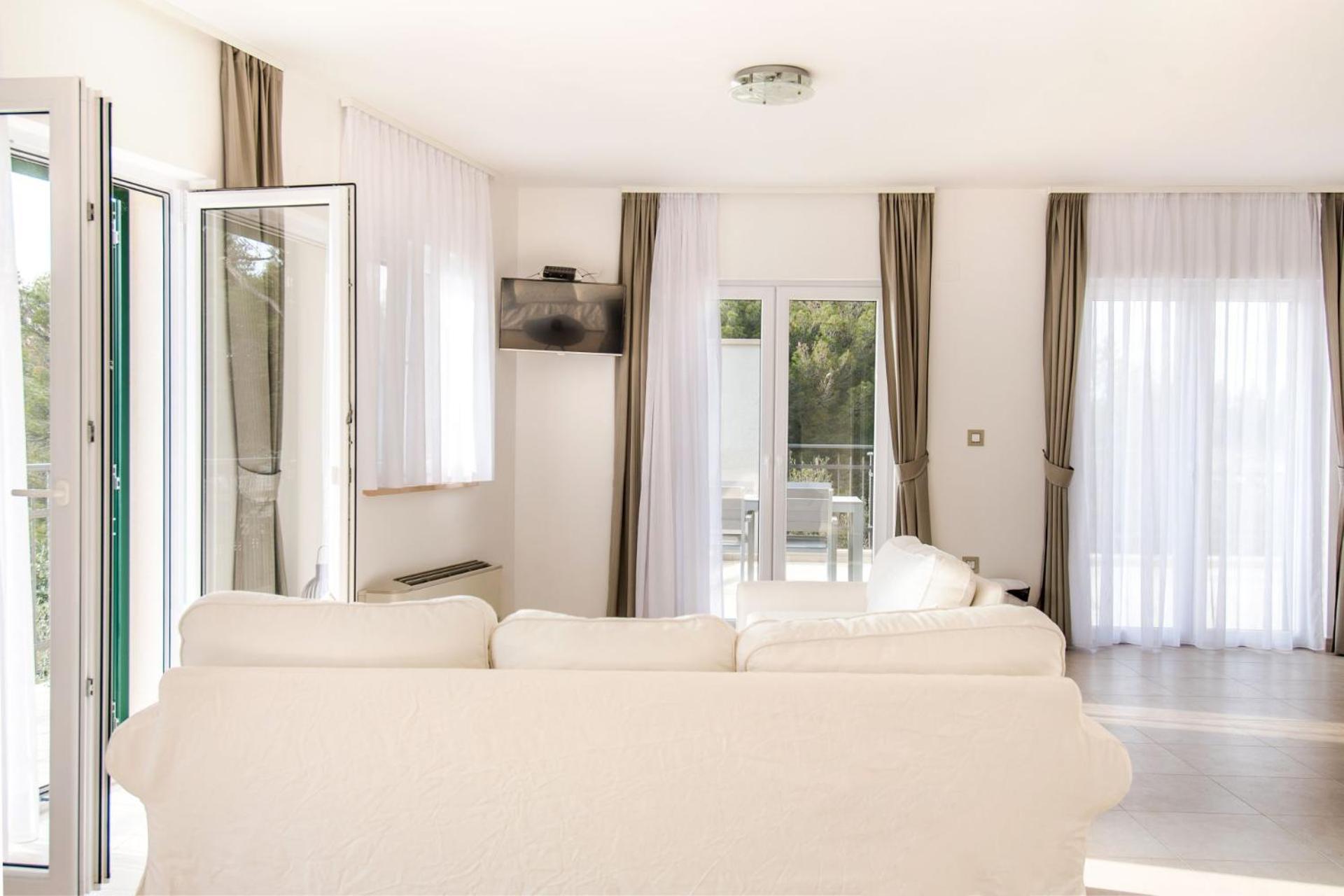 Bijaka Villas&Apartments Милна Номер фото